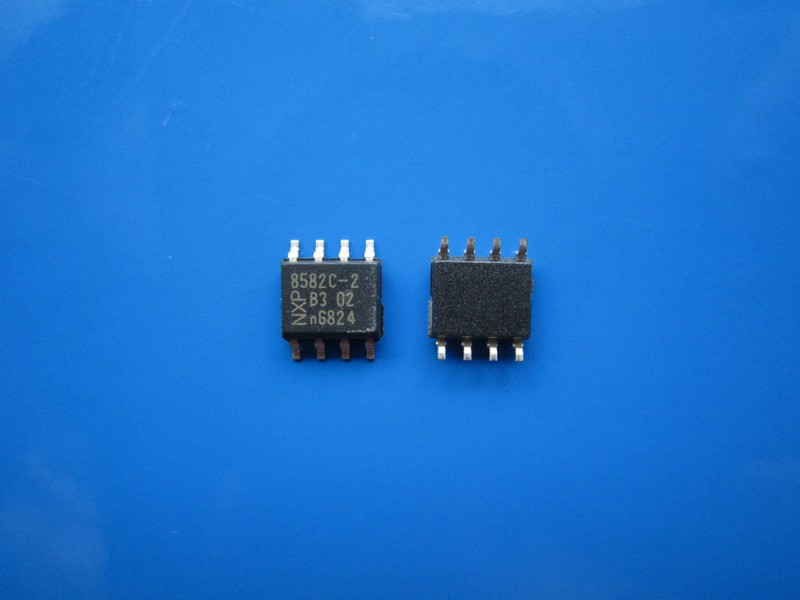 Circuit PCF8582