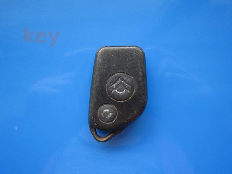 Cheie cu telecomanda Citroen 2but SH